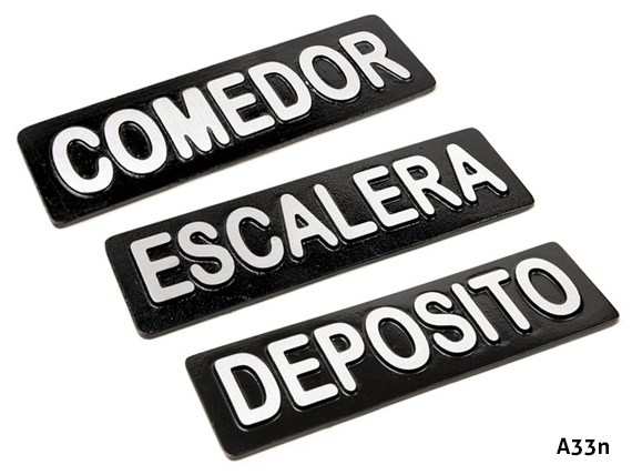 PLACAS DE ALUMINIO EN SOBRERELIEVE AUTOADHESIVAS PARA SEÑALIZACIÓN