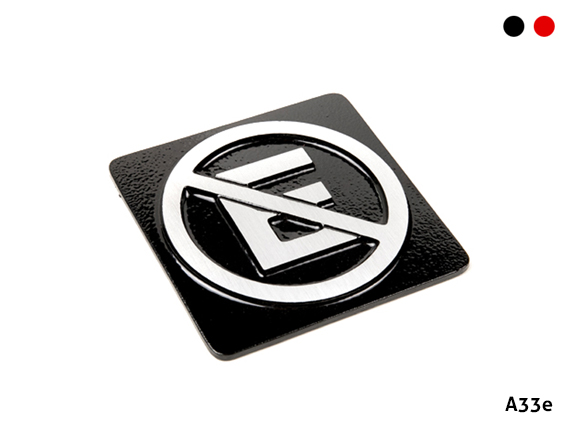 PLACAS DE ALUMINIO EN SOBRERELIEVE AUTOADHESIVAS PARA SEÑALIZACIÓN